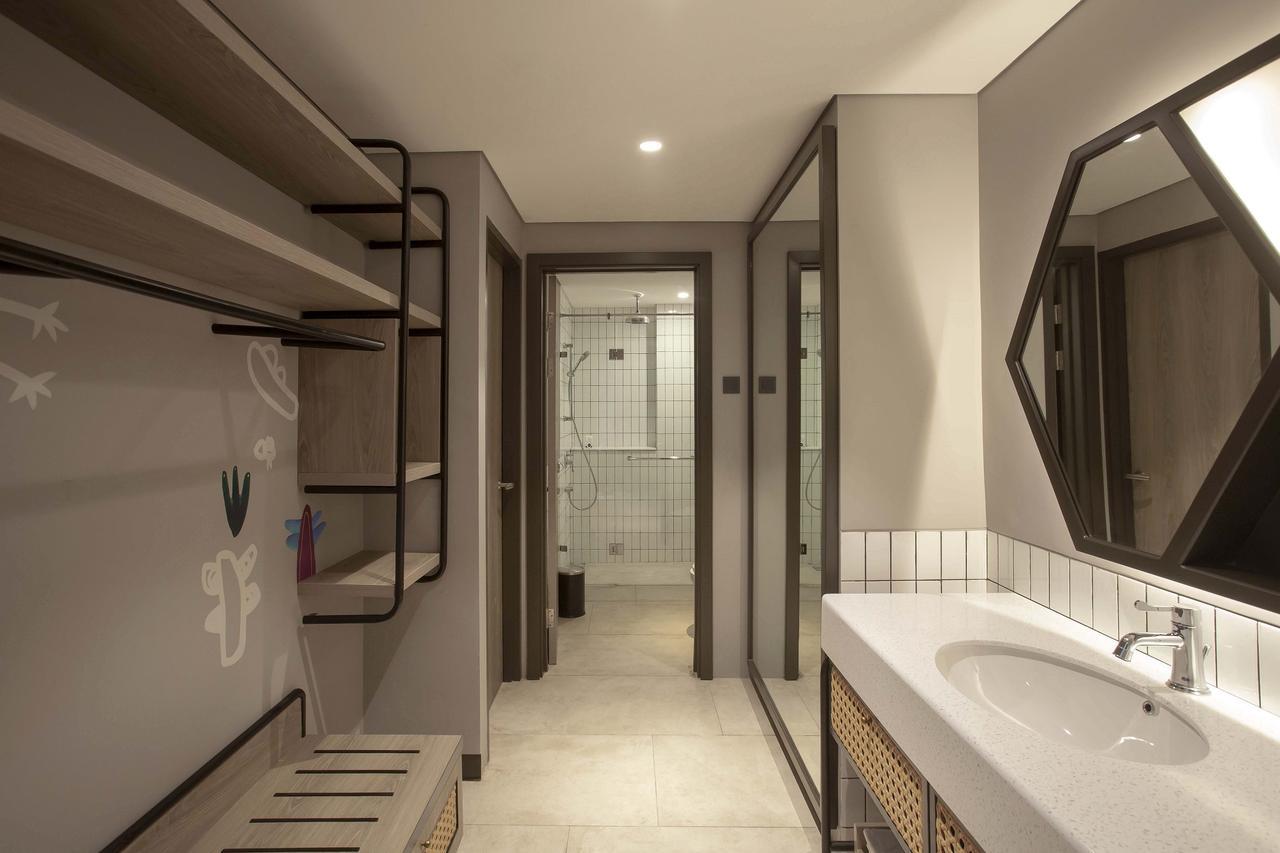ARTOTEL Yogyakarta Kejayan Kültér fotó