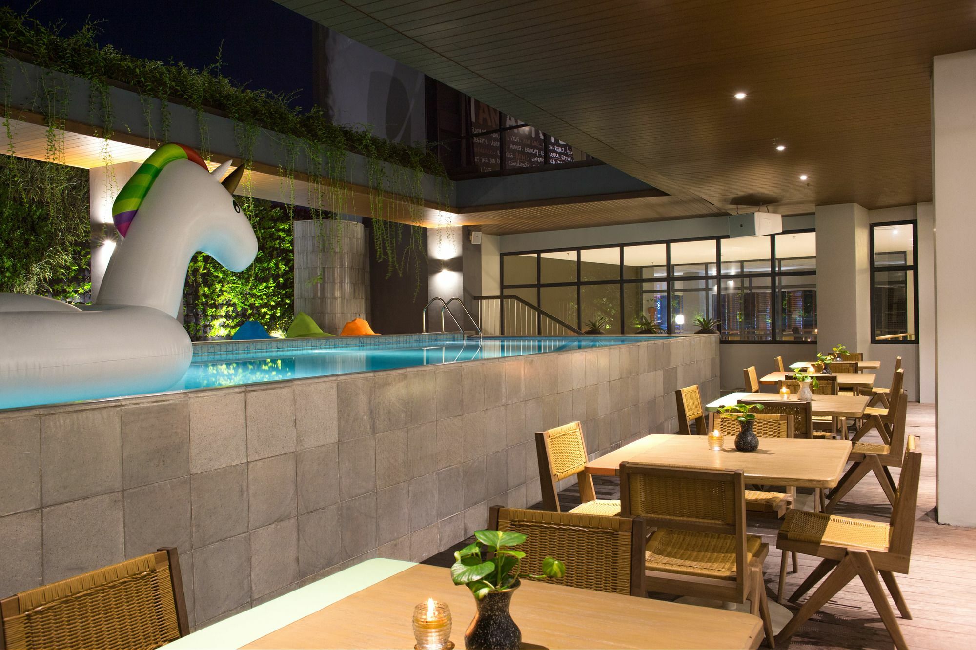 ARTOTEL Yogyakarta Kejayan Kültér fotó